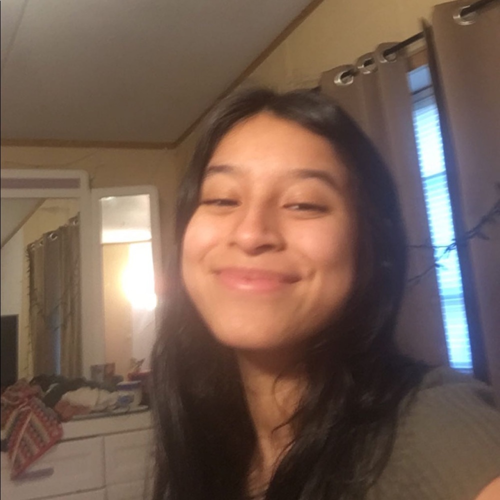 Meet your Posher, Marcela